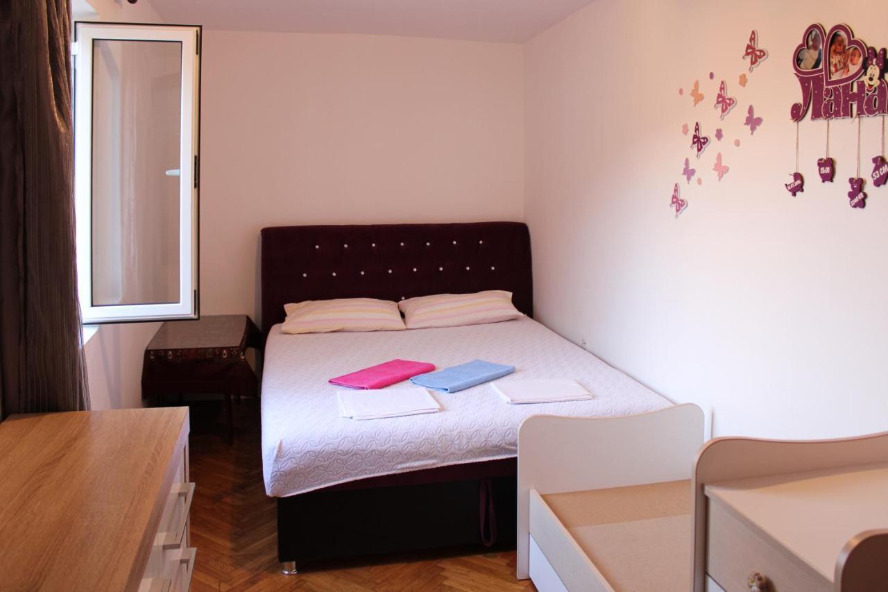 Apartman Lana Petrovac Eksteriør billede