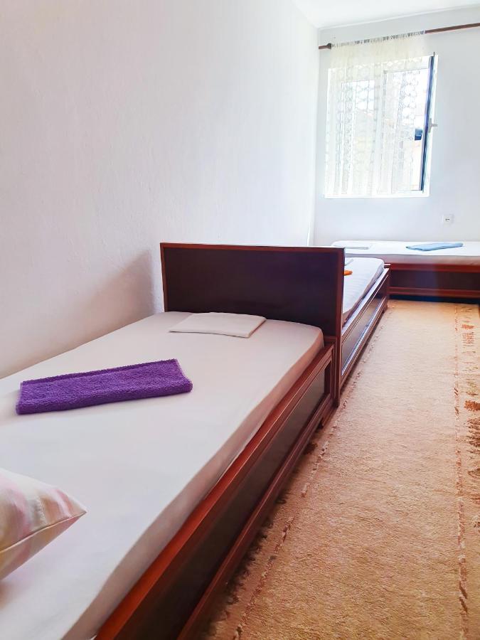 Apartman Lana Petrovac Eksteriør billede