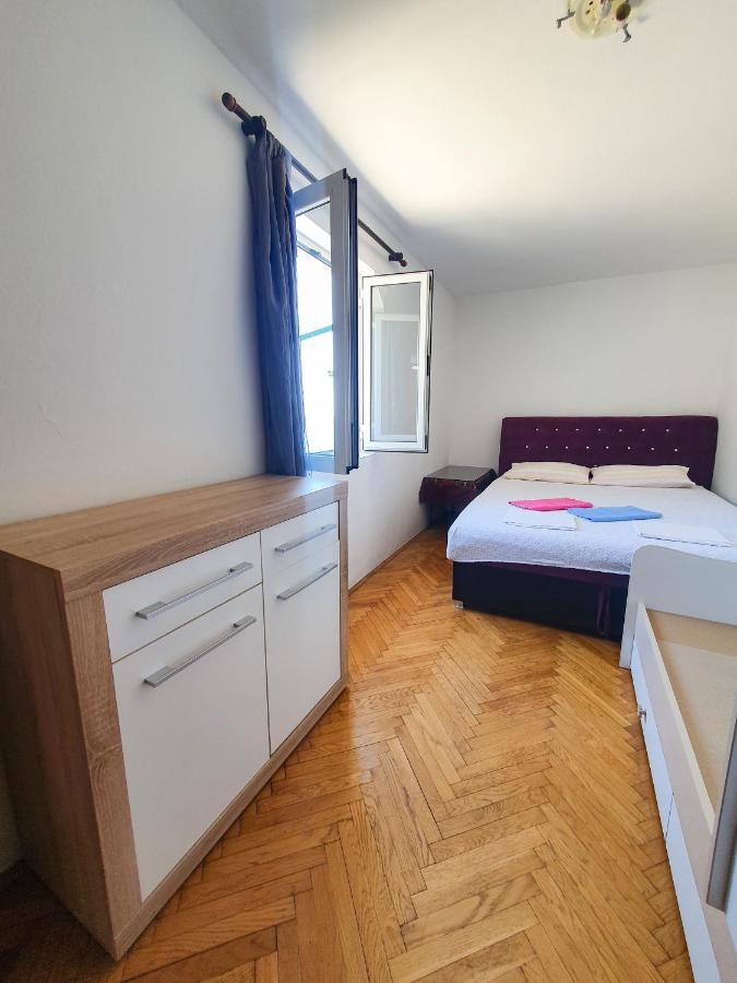 Apartman Lana Petrovac Eksteriør billede